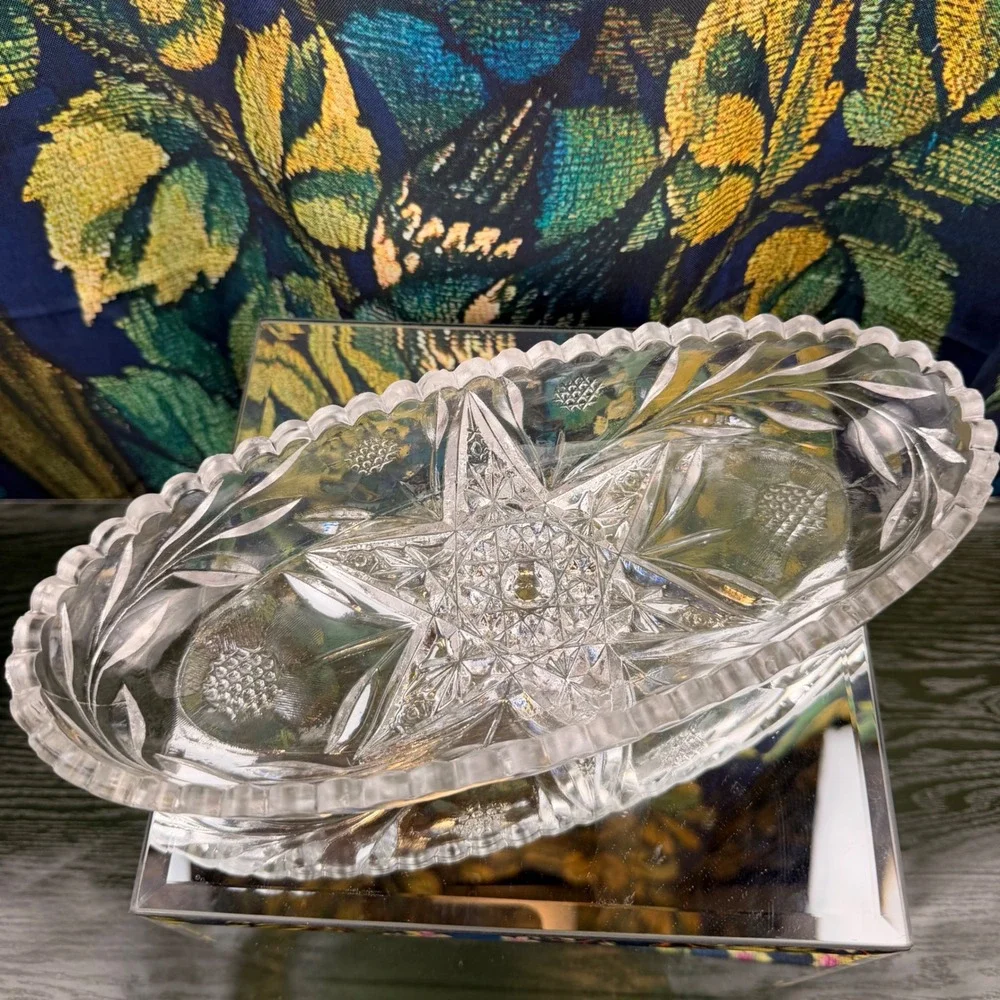 Vintage Clear Pressed Glass‎ Starburst Floral Oval Serving Dish Scalloped Rim